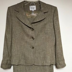 Ladies Two Piece Suit